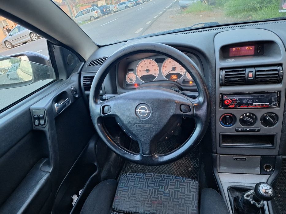 De vanzare opel bertone 2003 1.8 benzina
