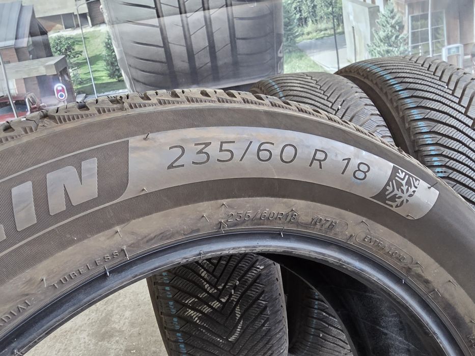 235/60/18 MICHELIN 4бр