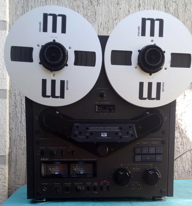 катушечный магнитофон Akai GX 635D (McIntosh style)