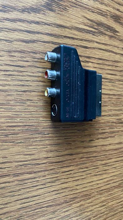 Adaptor Euroscart la RCA si S-Video