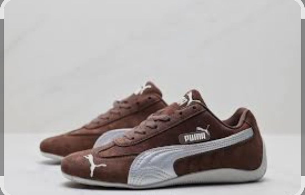 Кроссовки женские