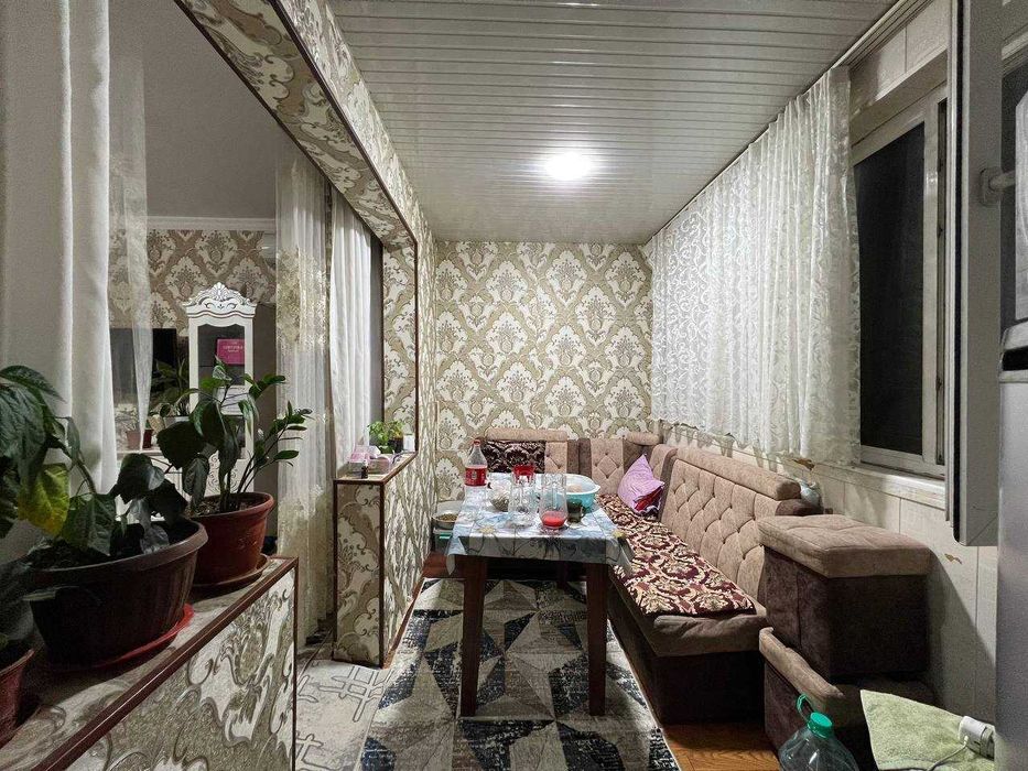 Продаётся 2/2/9, 60м2, около Паркентского рынка, м-в М.Риёзи