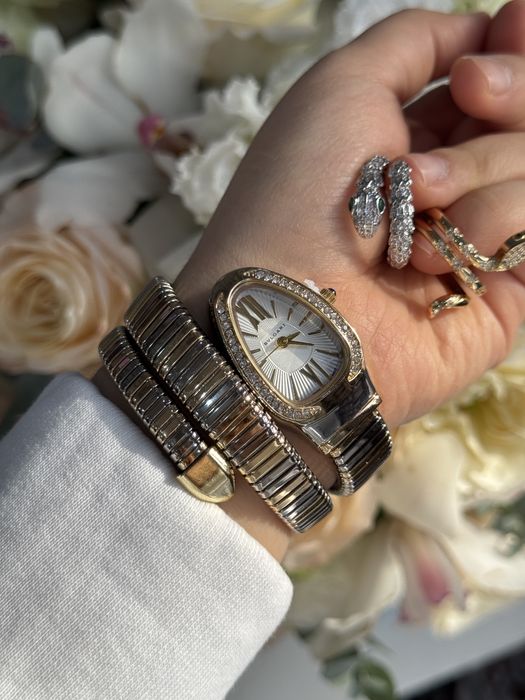 Часы,Браслеты и кольцечки супер люкс качество