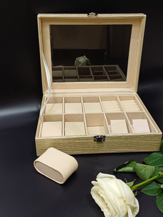 Шкатулка для украшений и часов