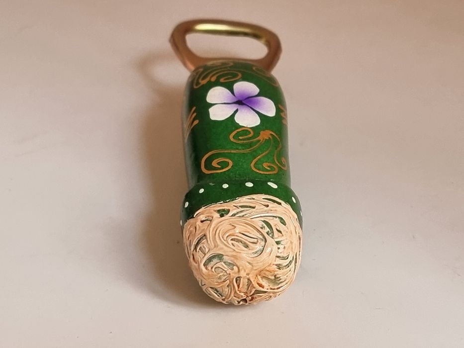 Открывашка, ручная работа, дерево, сувенирная из  Бали.