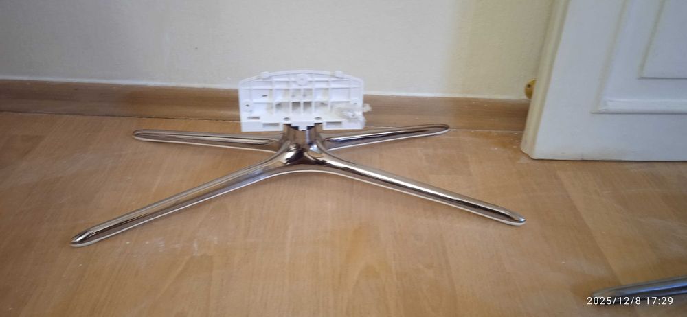 Подставка Ножка  для тв. Samsung 32" с винтами