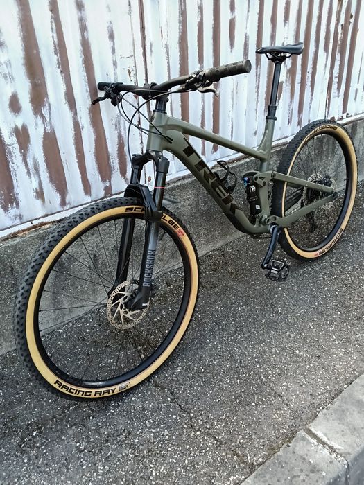Bicicleta trek ful suspension