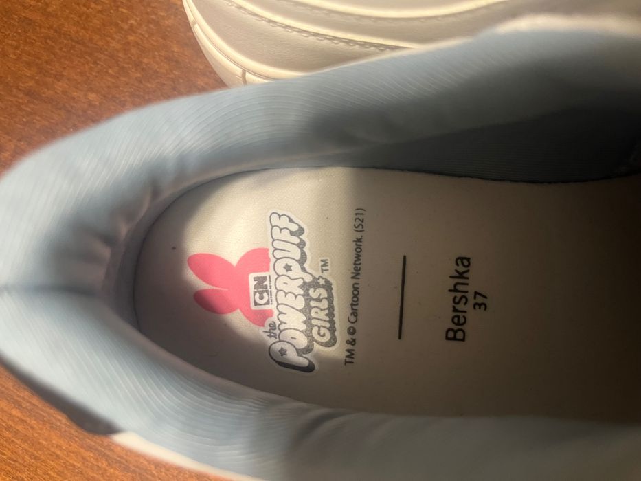 Кецове Bershka нови 37.5 номер