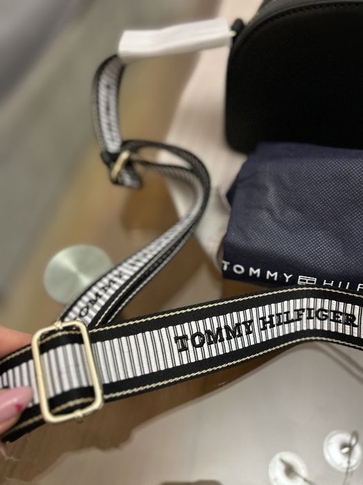 Tommy Hilfiger - дамска чанта