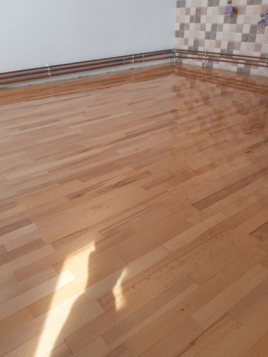 Rașchetat parchet masiv și montaj