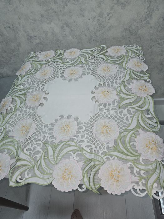 Скатерти вышитые