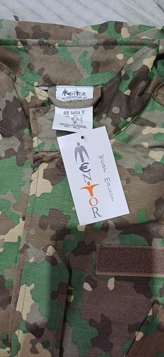 Tricouri combat, bocanci maro