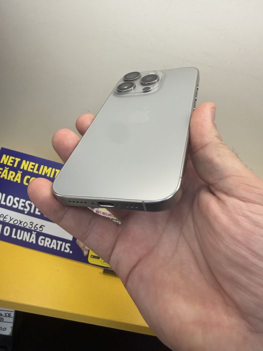 Iphone 15 pro 256 gb 86% bateria