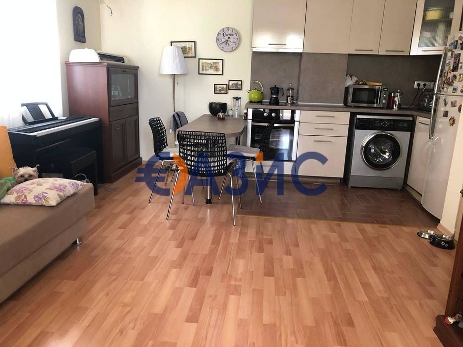 Продава се Двустаен апартамент в к.к. Слънчев бряг - 84 кв.м за 620 €/кв.м - Снимка #2