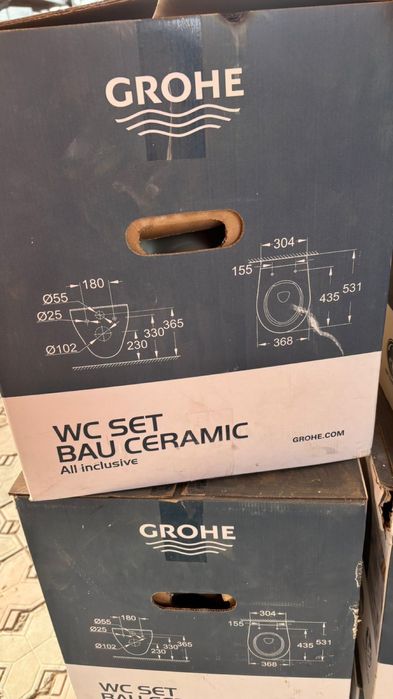 Унитаз GROHE керамика , вместе с крышкой