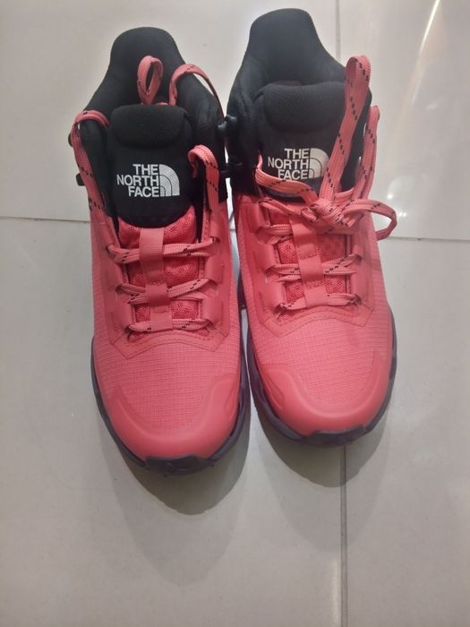 Туристически дамски обувки 37 номер