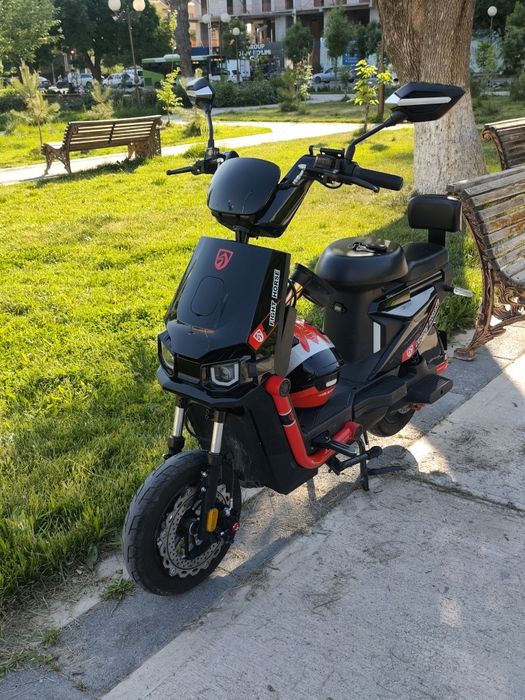 Mini Skutir Nomi FIGHT HORSE