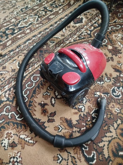 Aspirator DAEVO roșu
