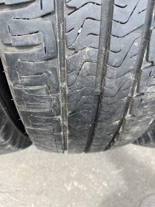 4 бр. гуми за бус 225/75/16CP Michelin 2x7,5 mm 2x5 mm DOT 1417