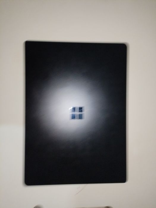 Microsoft surface noutbuki