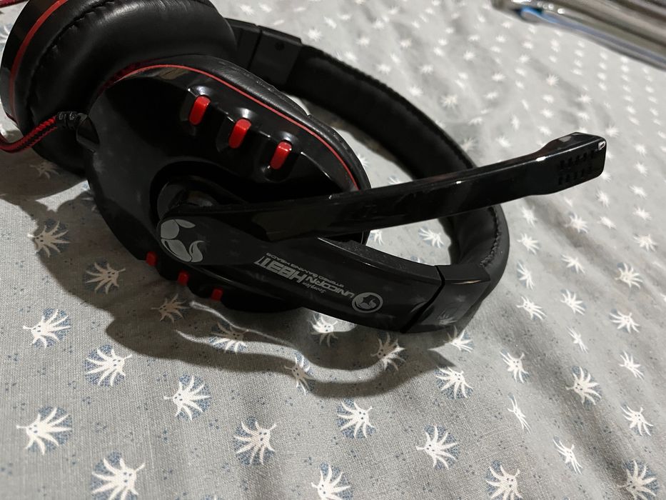 Casti scorpion cu fir