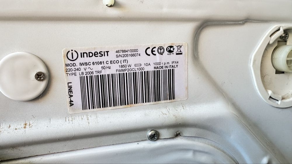 Продавам пералня Indesit IWSC 61081 C ECO