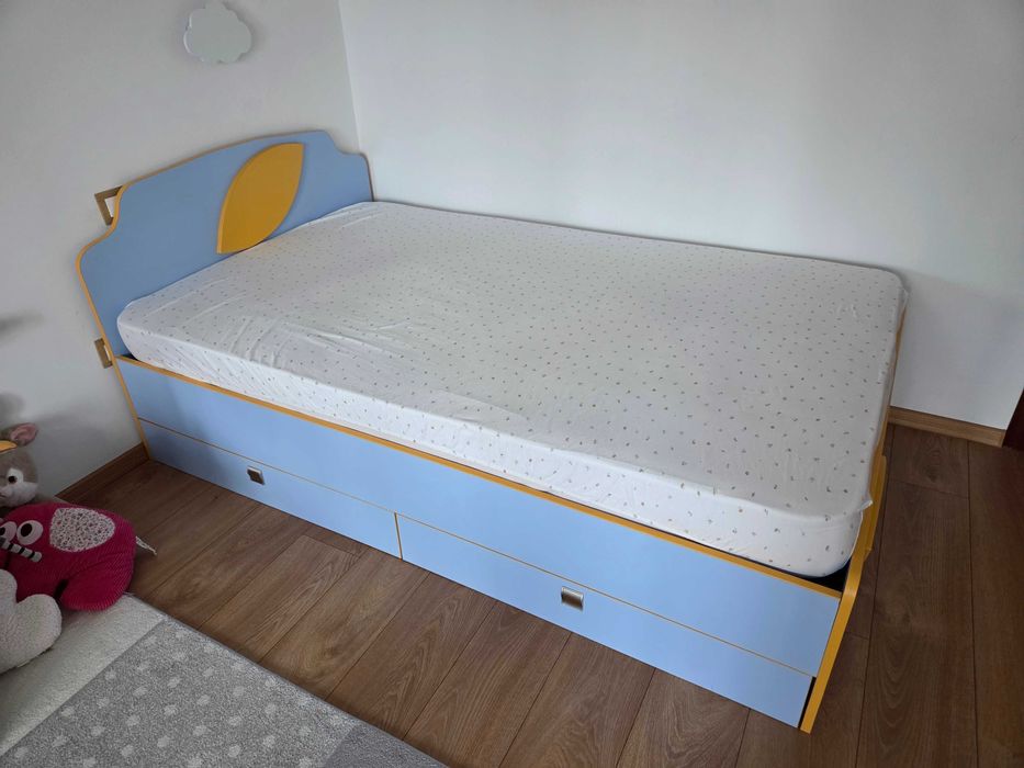 Легло 195х120 с две чекмеджета с матрак