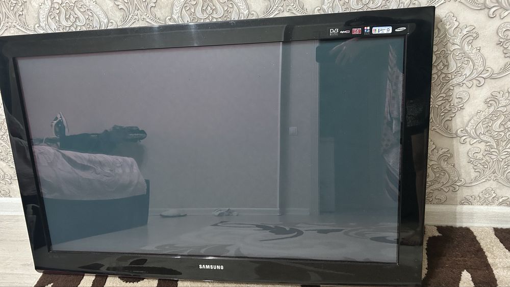 Продам телевизор самсунг