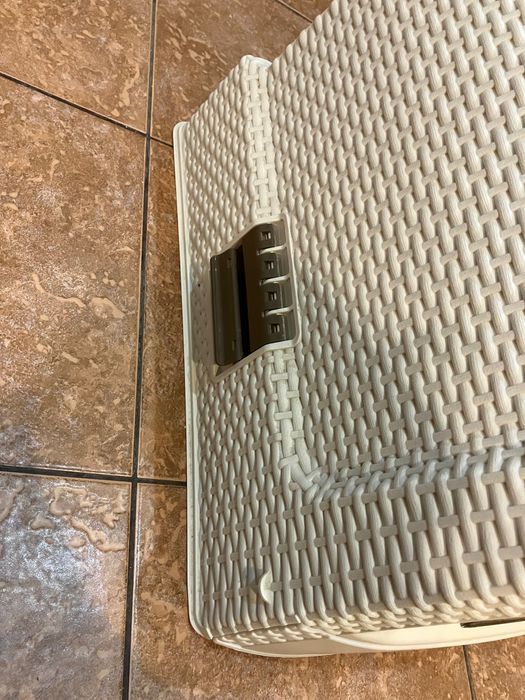 Litiera inchisa pentru pisici Curver model ratan cu sertar si lopatica