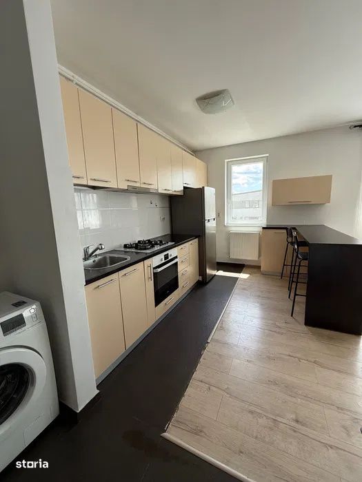 Apartament cu 2 camere, 50 mp, balcon, zona Stadionului — fotografia 3