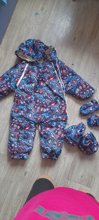 Продам детский зимний комбез для девочки