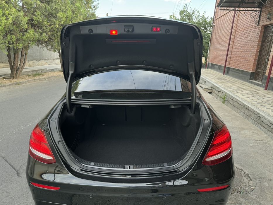 Mercedes benz w213 e53 AMG