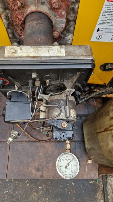 Vînd  centrala  CLU