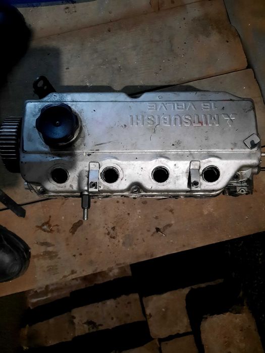 ГБЦ Митсубиси спейс вагон 1.8