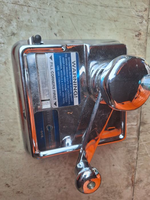 Професионална машинка за правене на цигари