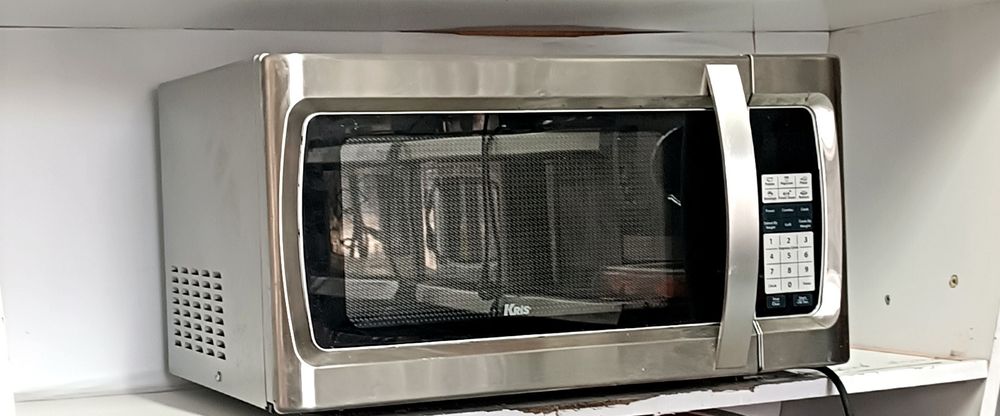 Продам микроволновку с грилем