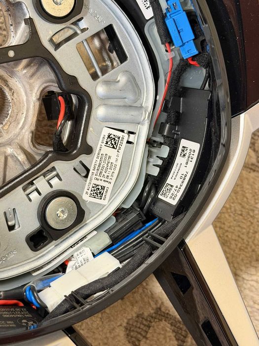 Volan BMW M Tesit G20/G22/G30/G05/G06/G01/G02 ORIGINAL M NOU