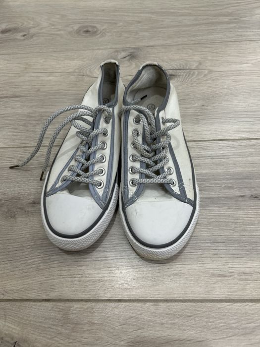 Продается кроссовки летние названия SaljUN