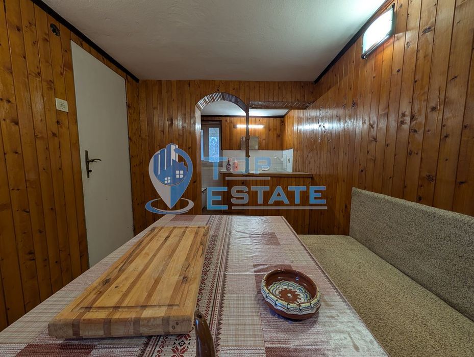 Двуетажна масивна вила до река в Еленския балкан