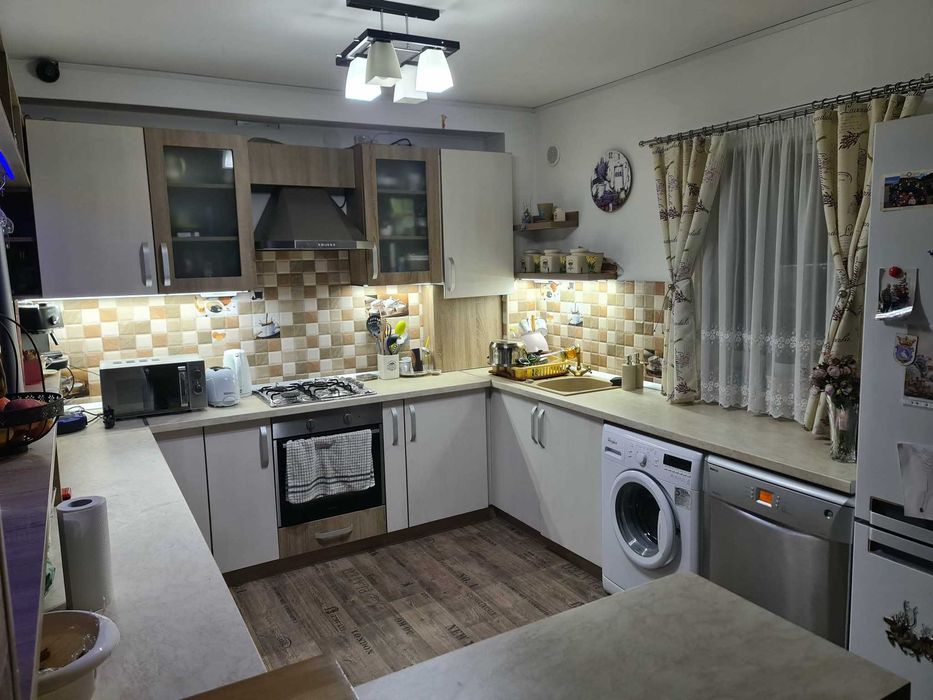 Casa 150 mp, Corunca cu garaj dublu