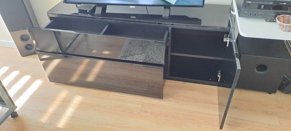 ТВ шкаф употребяван гр. София