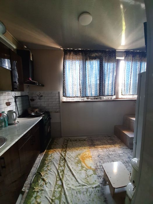 Uy sotiladi Eshonguzar Raysentr