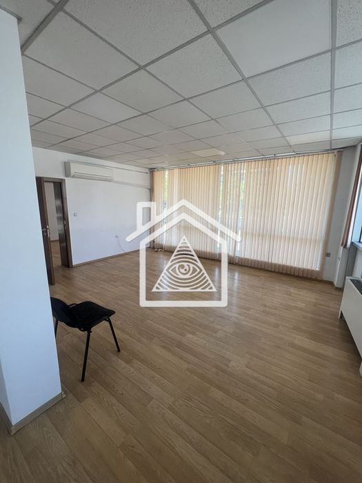 Офис в Пловдив-Каменица 2 площ 160 цена 920
