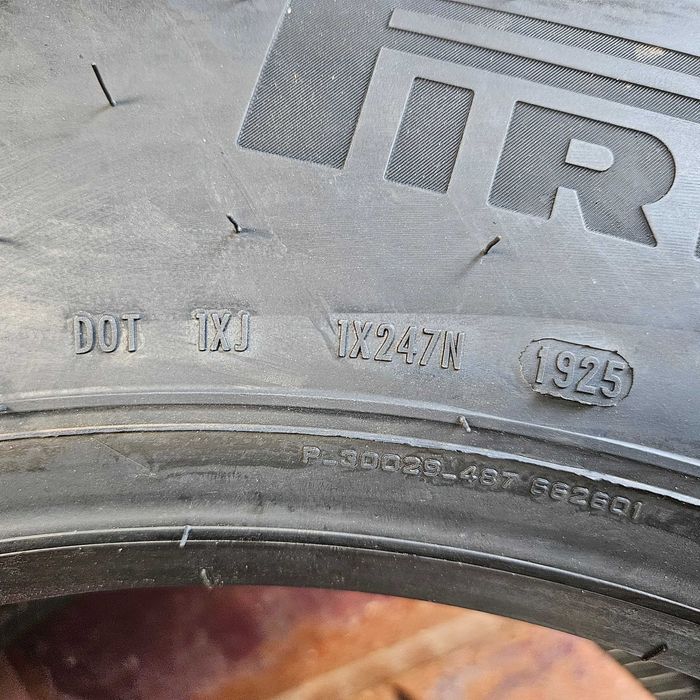 2 Нови предни гуми 355/50R22.5 Pirelli RO2 ProFuel Steer 156L DOT2025