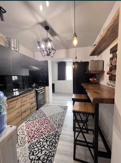 Квартира на Башлык-Депо 4/6/9 общ пл 107м+кладовая 7м