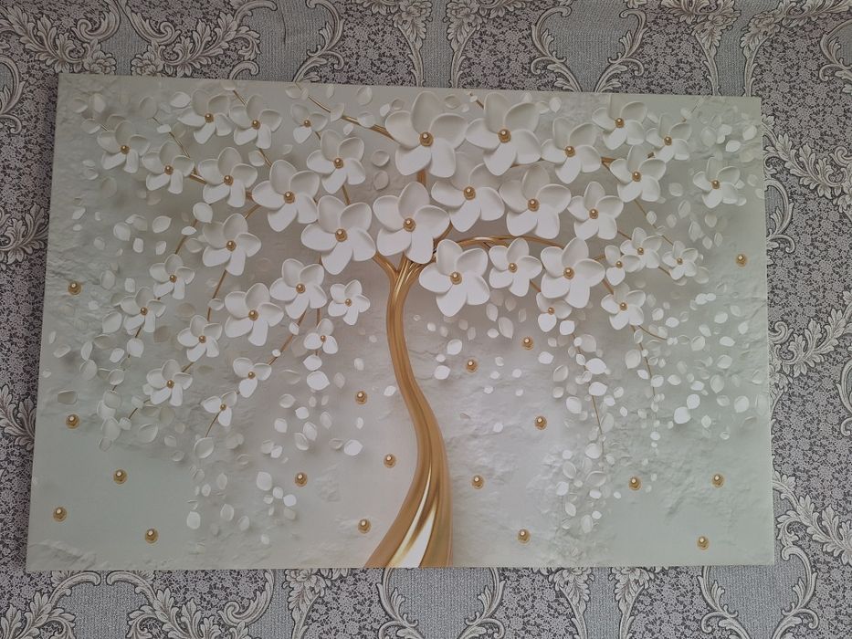 Картины дерево и девушка с собачкой