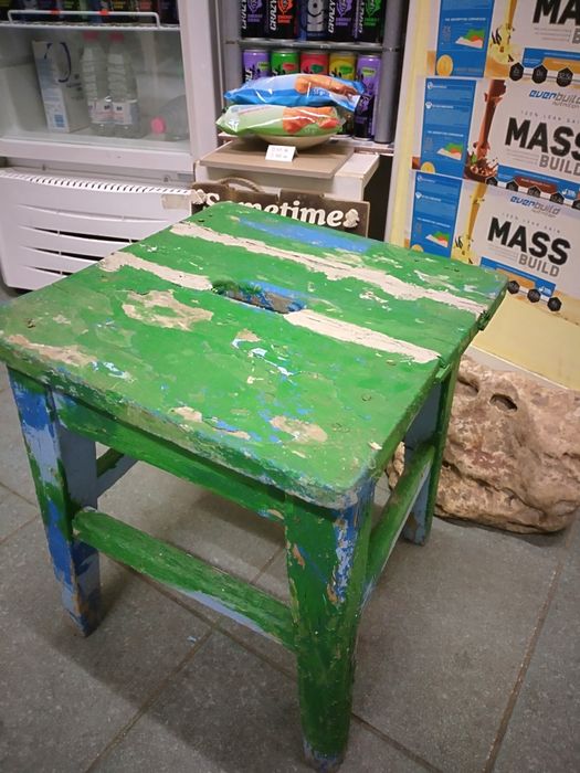 Дървено ретро столче стил Винтидж