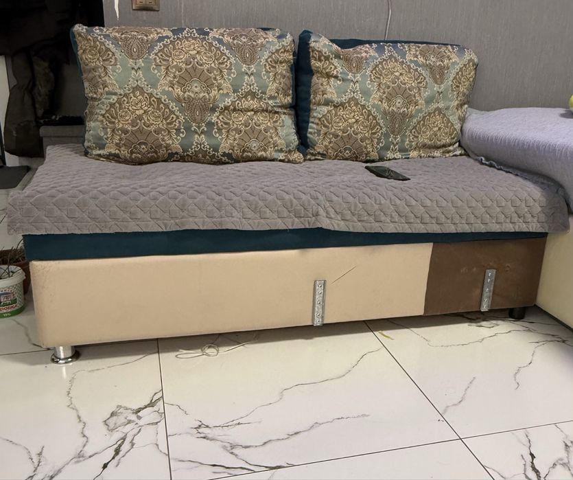 Продам угловой диван б/у