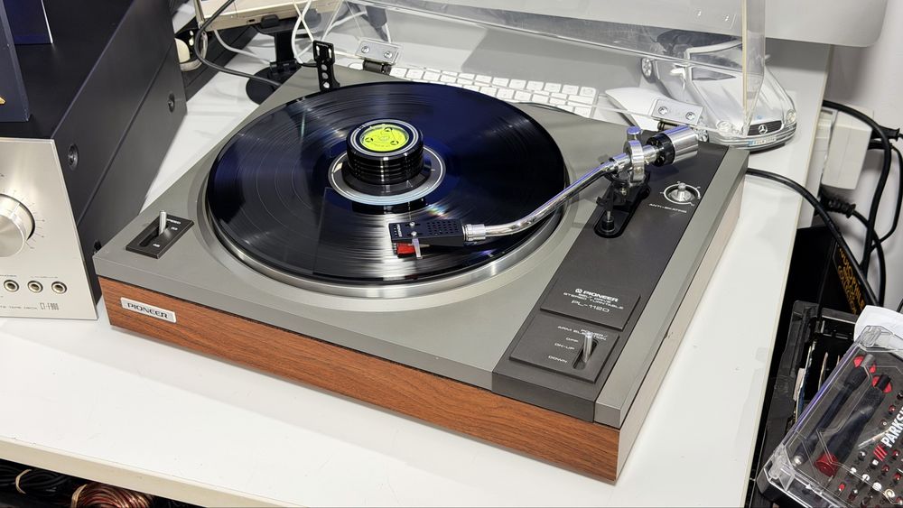 Pioneer PL-1120 | Pick-up Vintage Hi-Fi | Belt Drive | 2 Viteze | Brat S-Shaped | Made in Japan