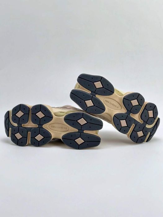 Нови дамски маратонки New Balance 9060 beige /grey .